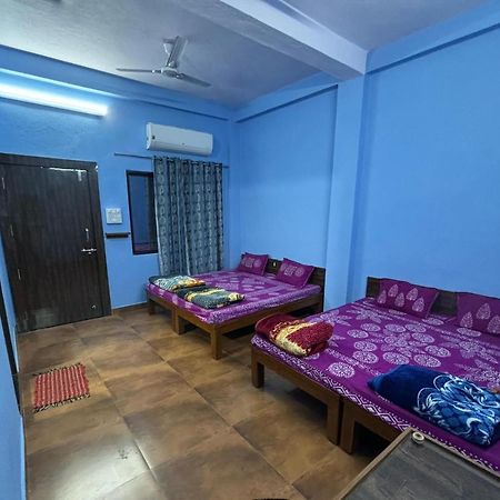 Hotel Shri Kunj 乌贾因 外观 照片