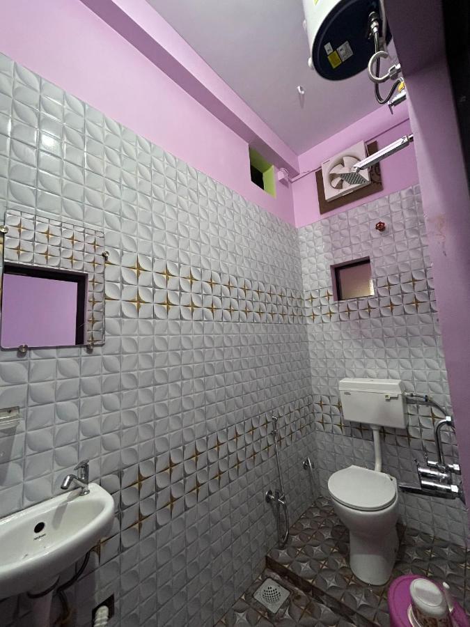 Hotel Shri Kunj 乌贾因 外观 照片