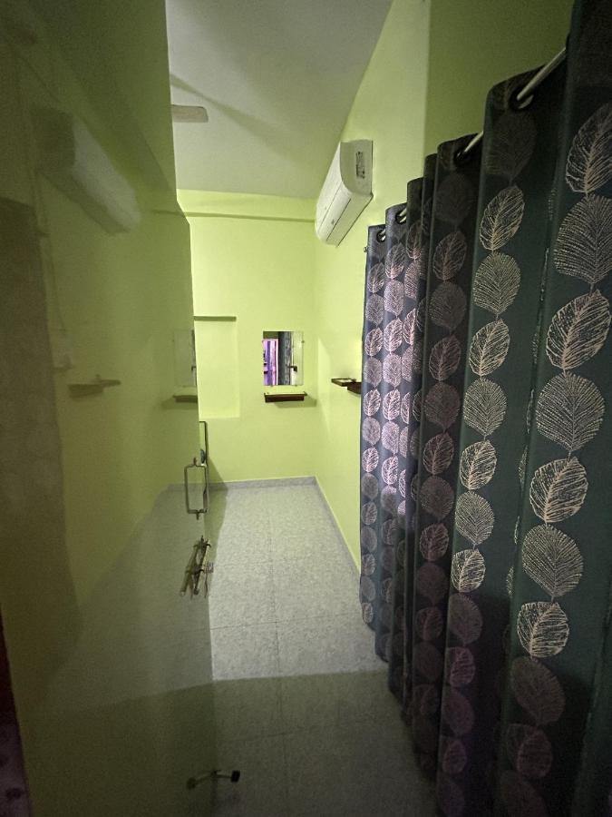 Hotel Shri Kunj 乌贾因 外观 照片